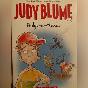 Vintage book-fudge a mania by Judy Blume